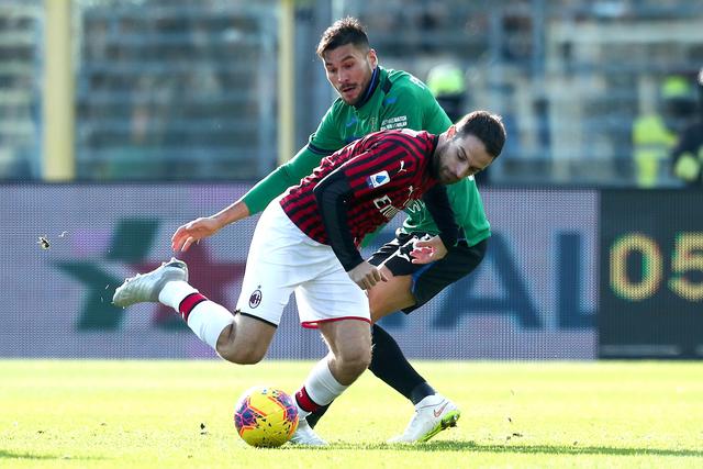 英超-福登双响丁丁助攻 曼城2-2布伦特福德